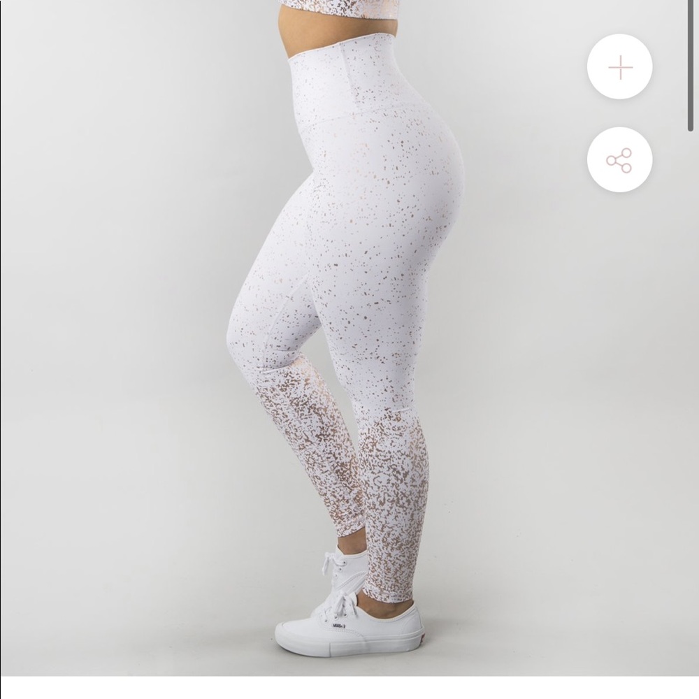 Size Large Rosé Buffbunny Leggings